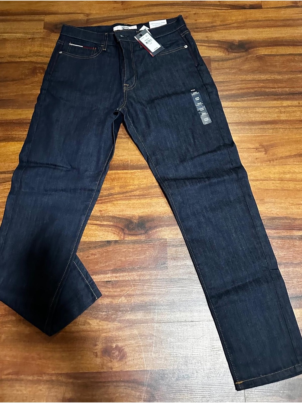 Tommy Hilfiger Men's Indigo Straight Jeans stretchy Size 33x30 NWT